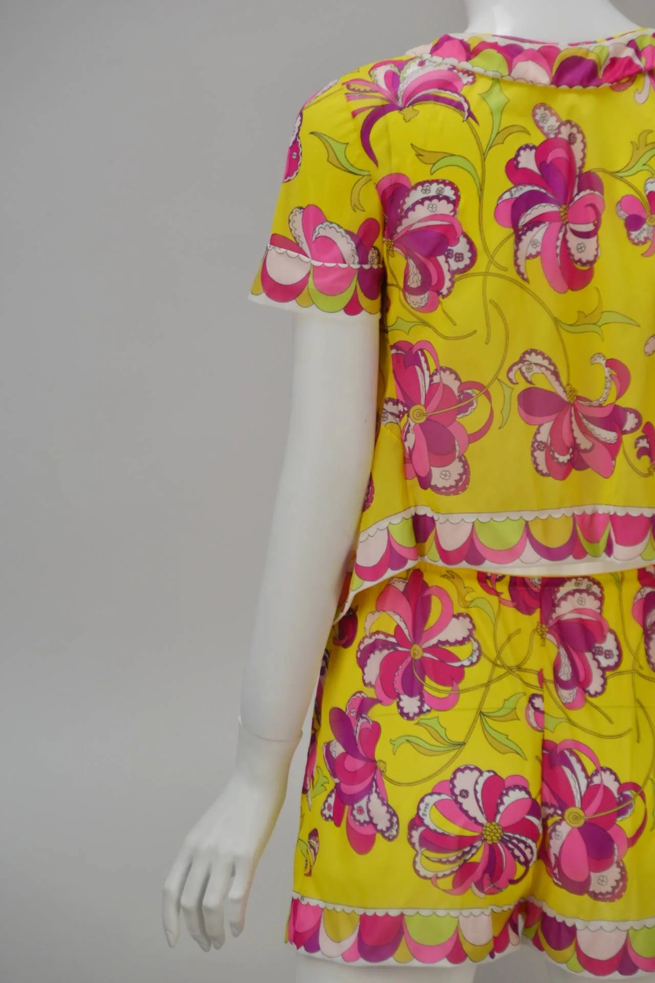 1960s Emilio Pucci for Formfit Rodgers Yellow and Pink Lounge Short Set