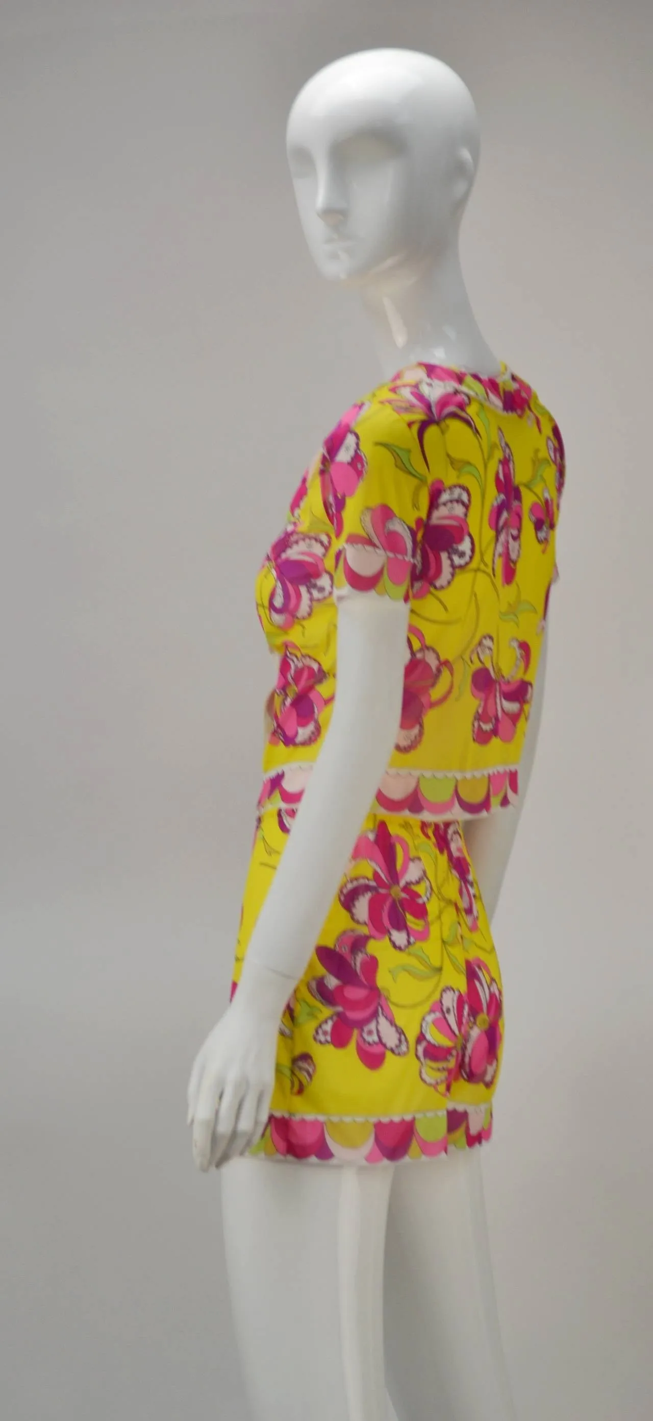 1960s Emilio Pucci for Formfit Rodgers Yellow and Pink Lounge Short Set