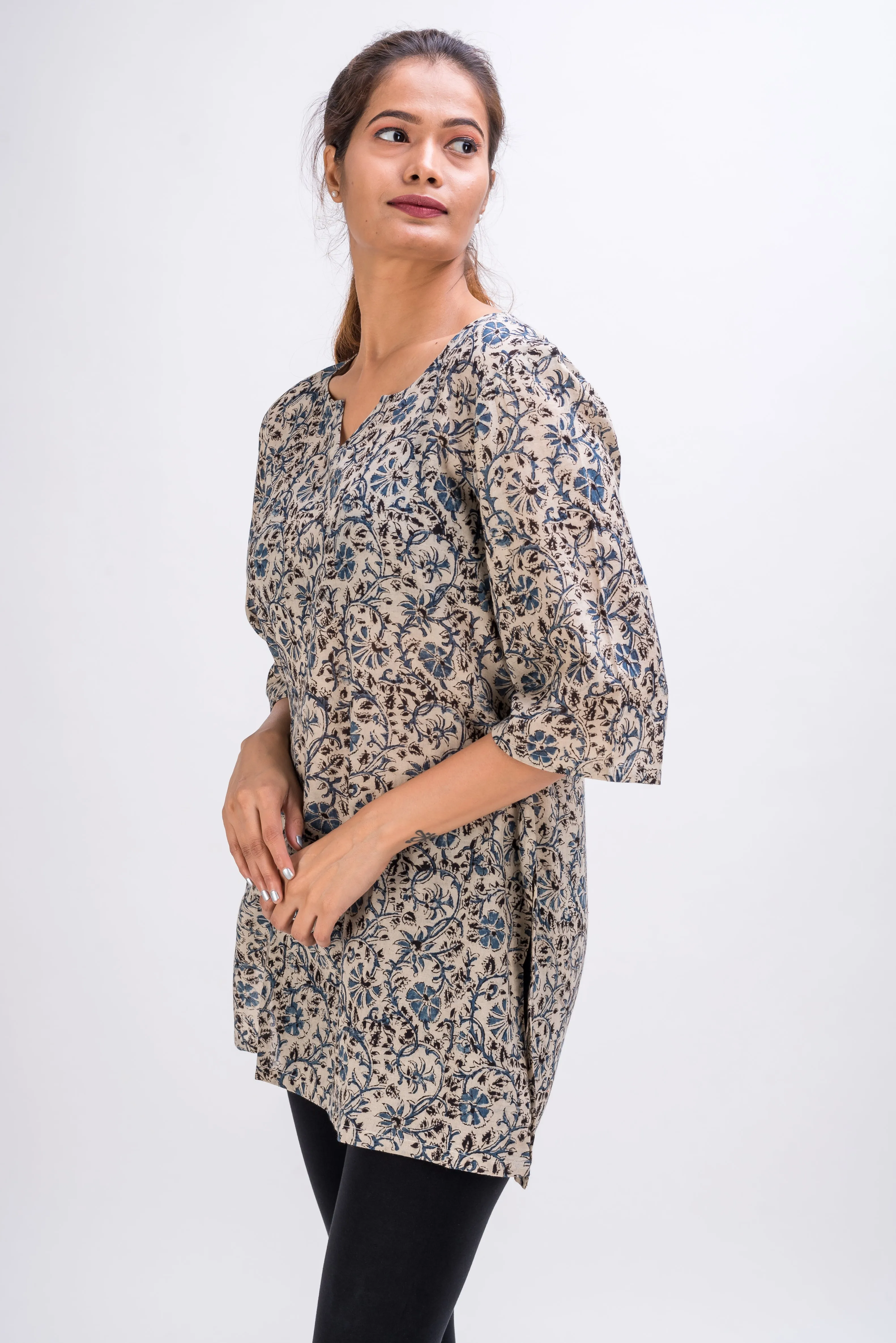 563-112 "Beth" Women's Tunic top