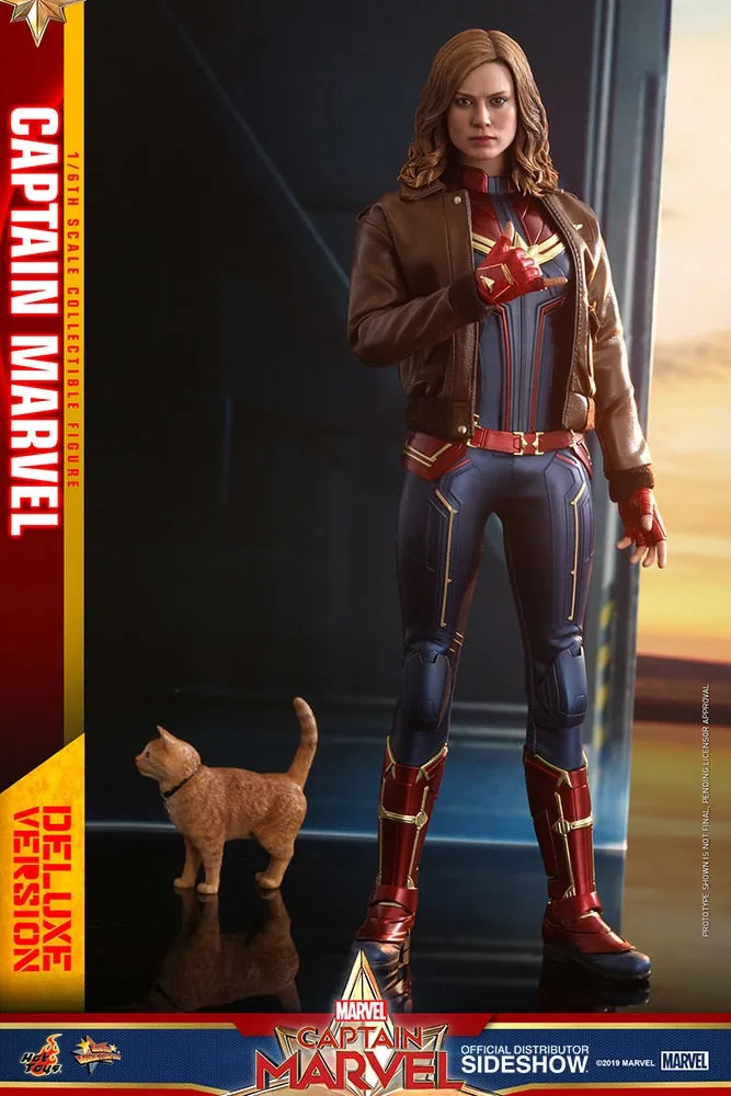 Captain Marvel Deluxe Version Sixth Scale Figure