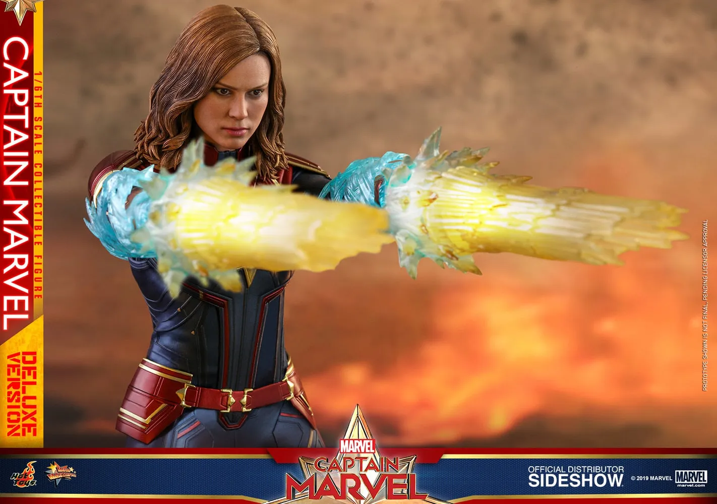 Captain Marvel Deluxe Version Sixth Scale Figure