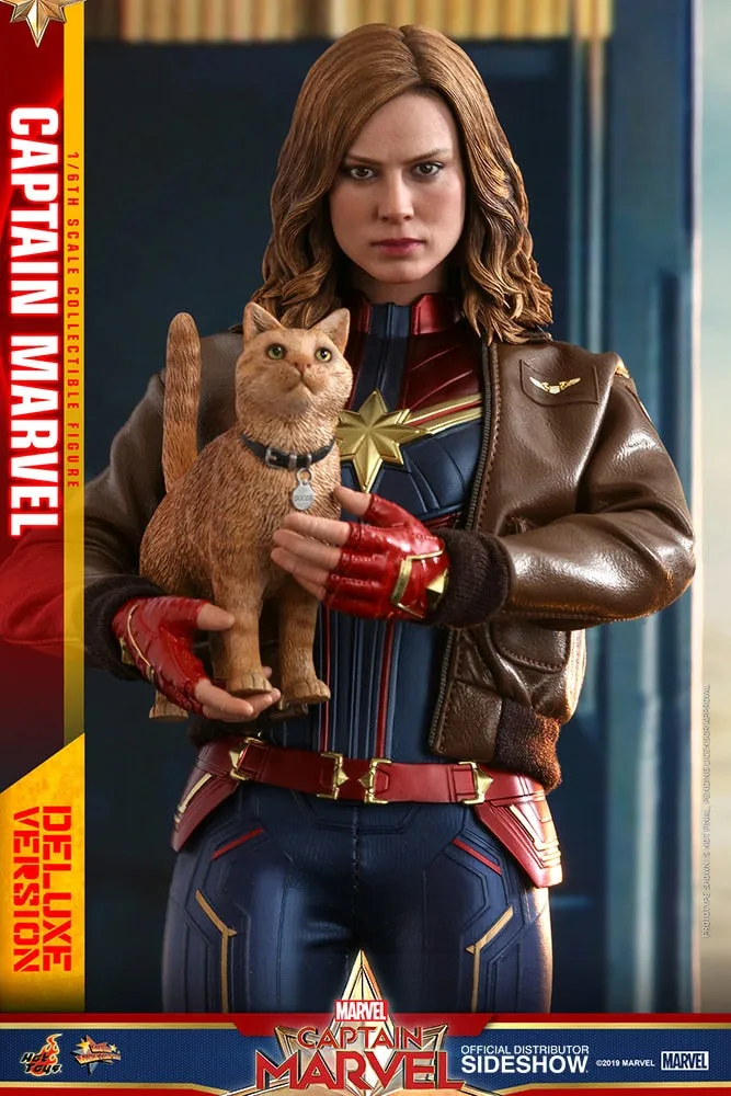 Captain Marvel Deluxe Version Sixth Scale Figure