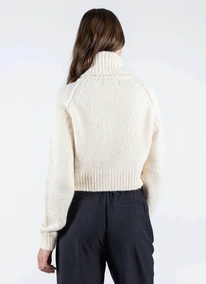 C'est Moi, CESWT4402 Crop Turtleneck Sweater