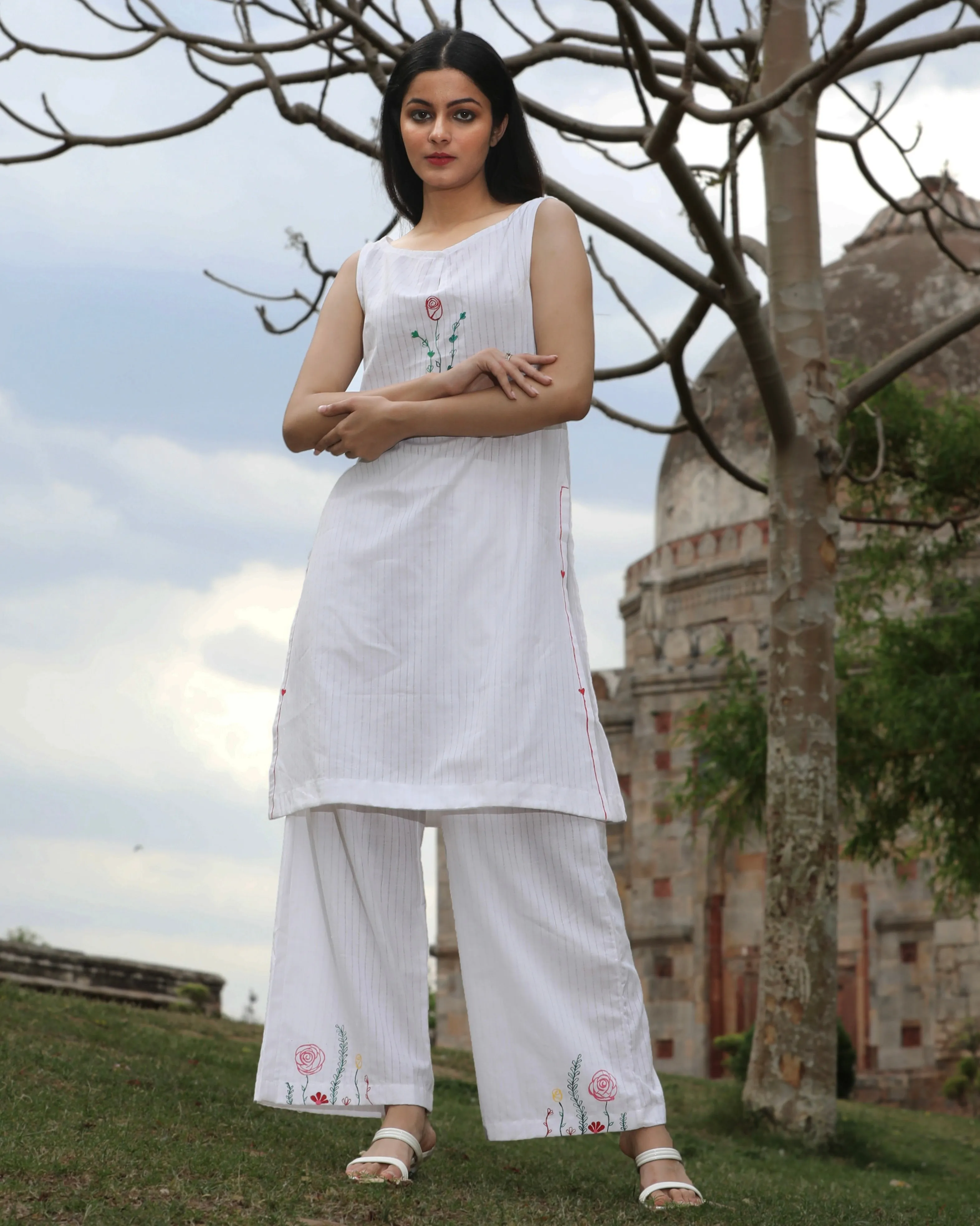 Gajal sleveless tunic set