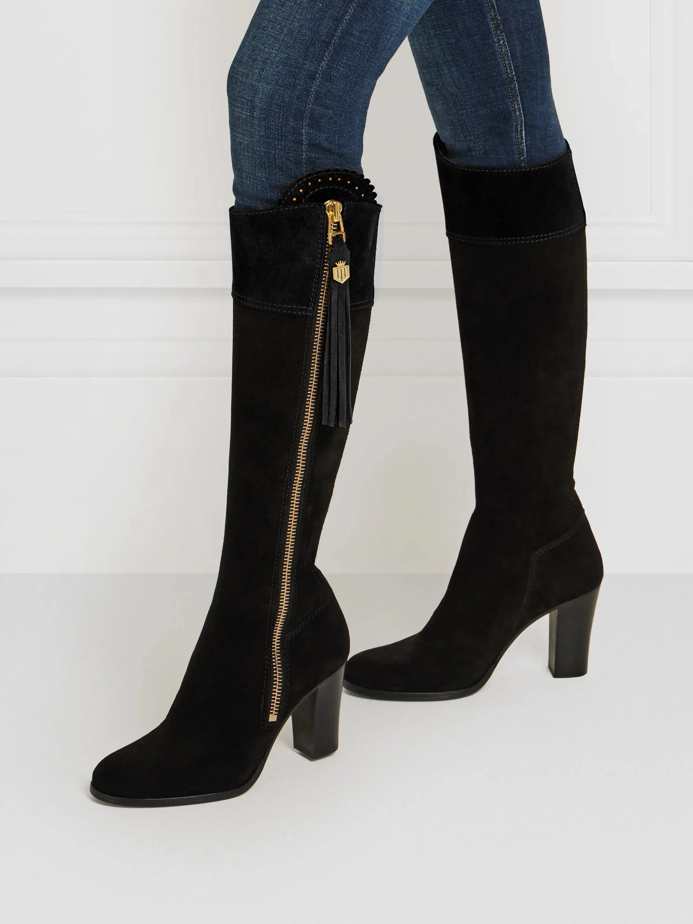 High Heeled Regina (Regular Fit) - Black Suede