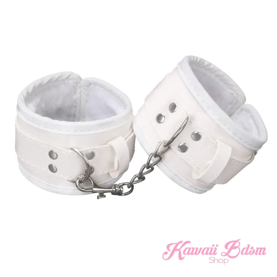 Luxury 8 Pcs Bondage Kit White