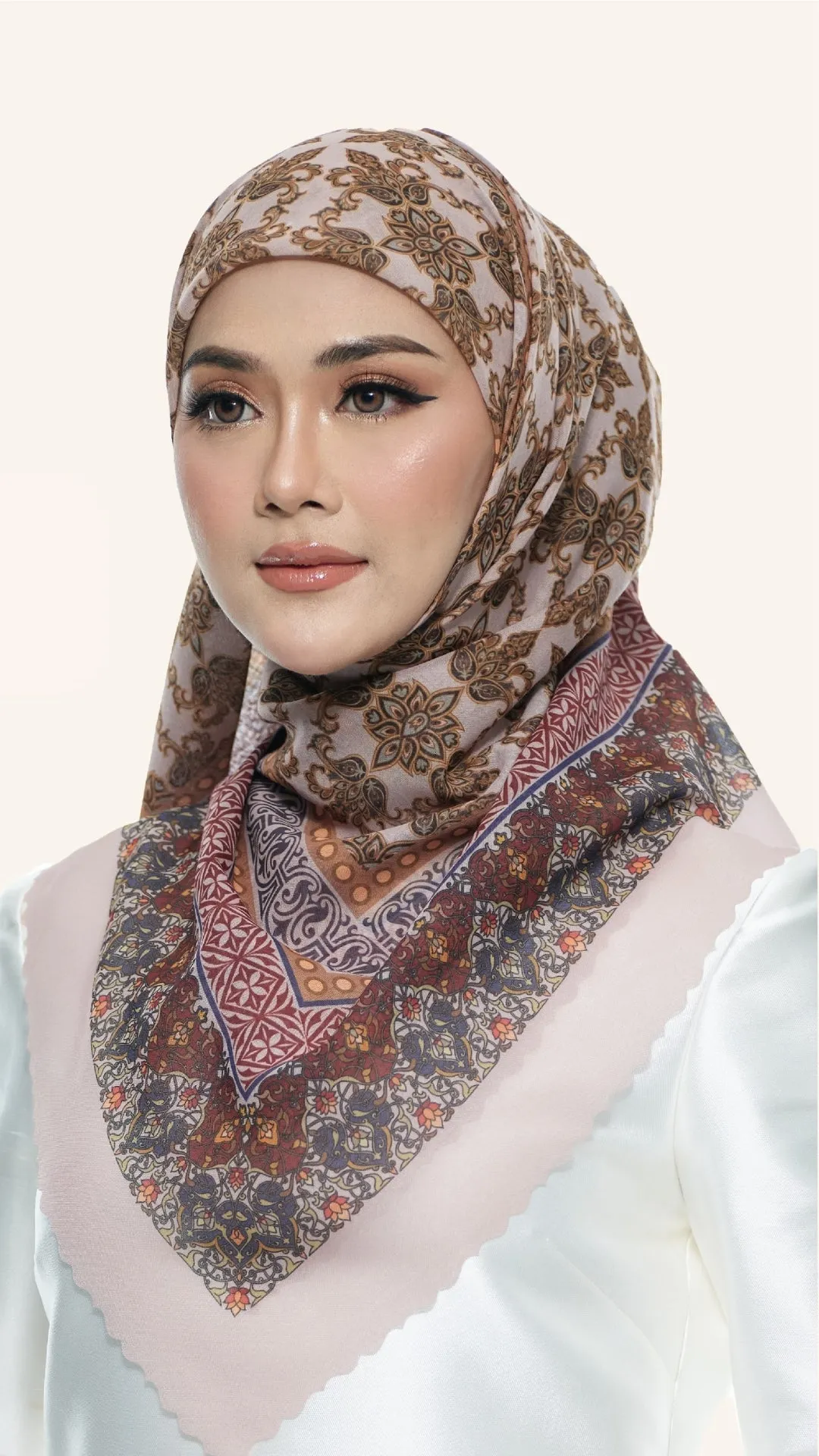 Maharani Raya Square Scarf