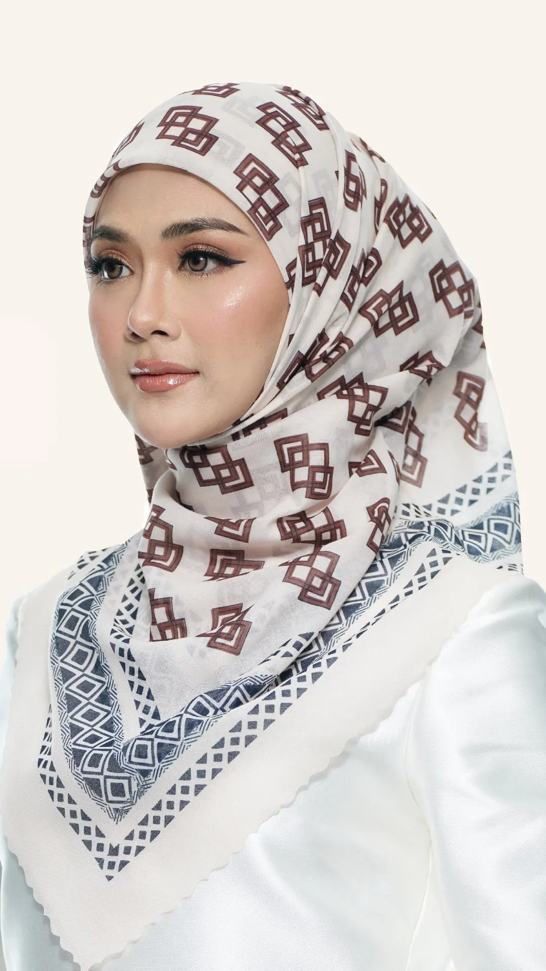 Maharani Raya Square Scarf