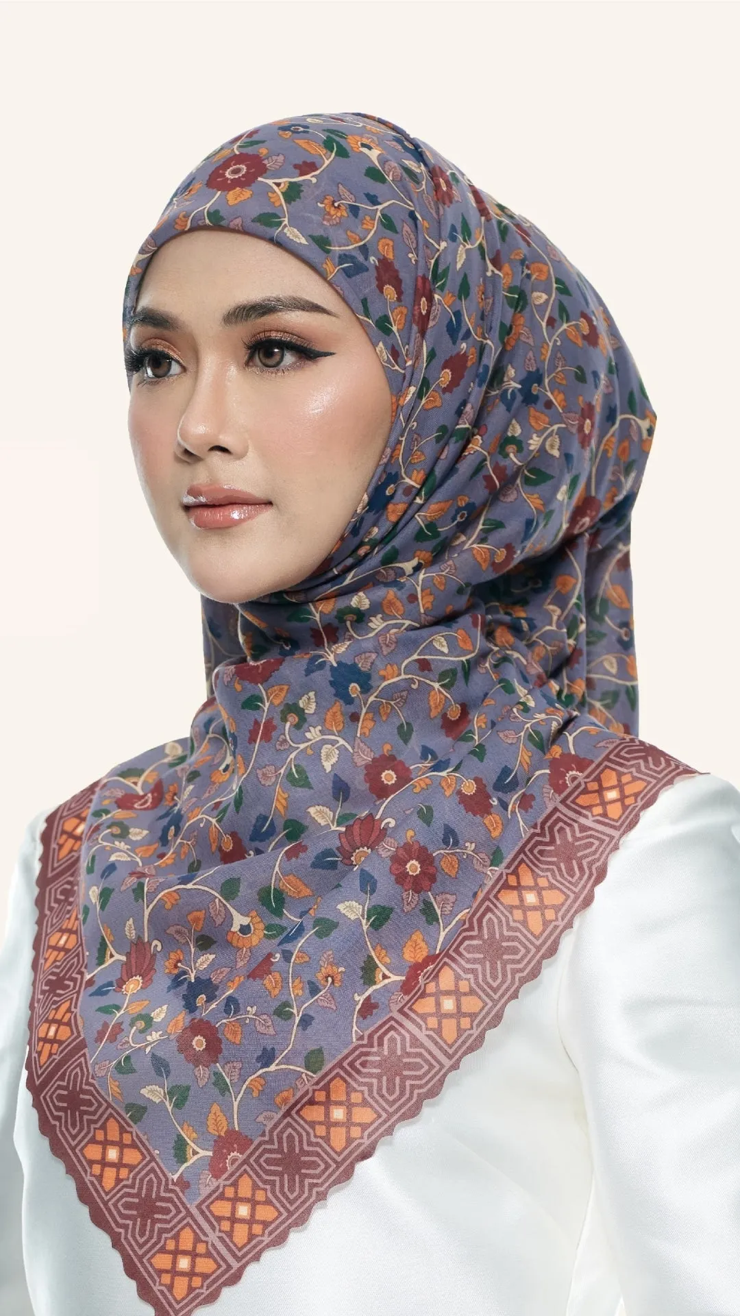 Maharani Raya Square Scarf