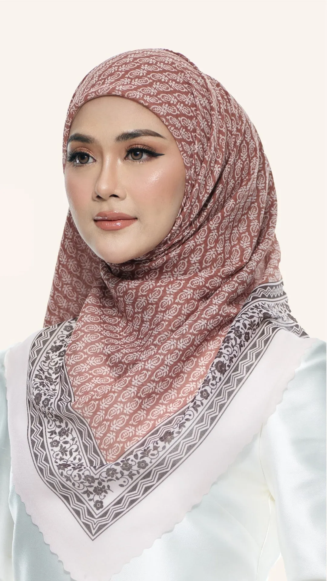 Maharani Raya Square Scarf