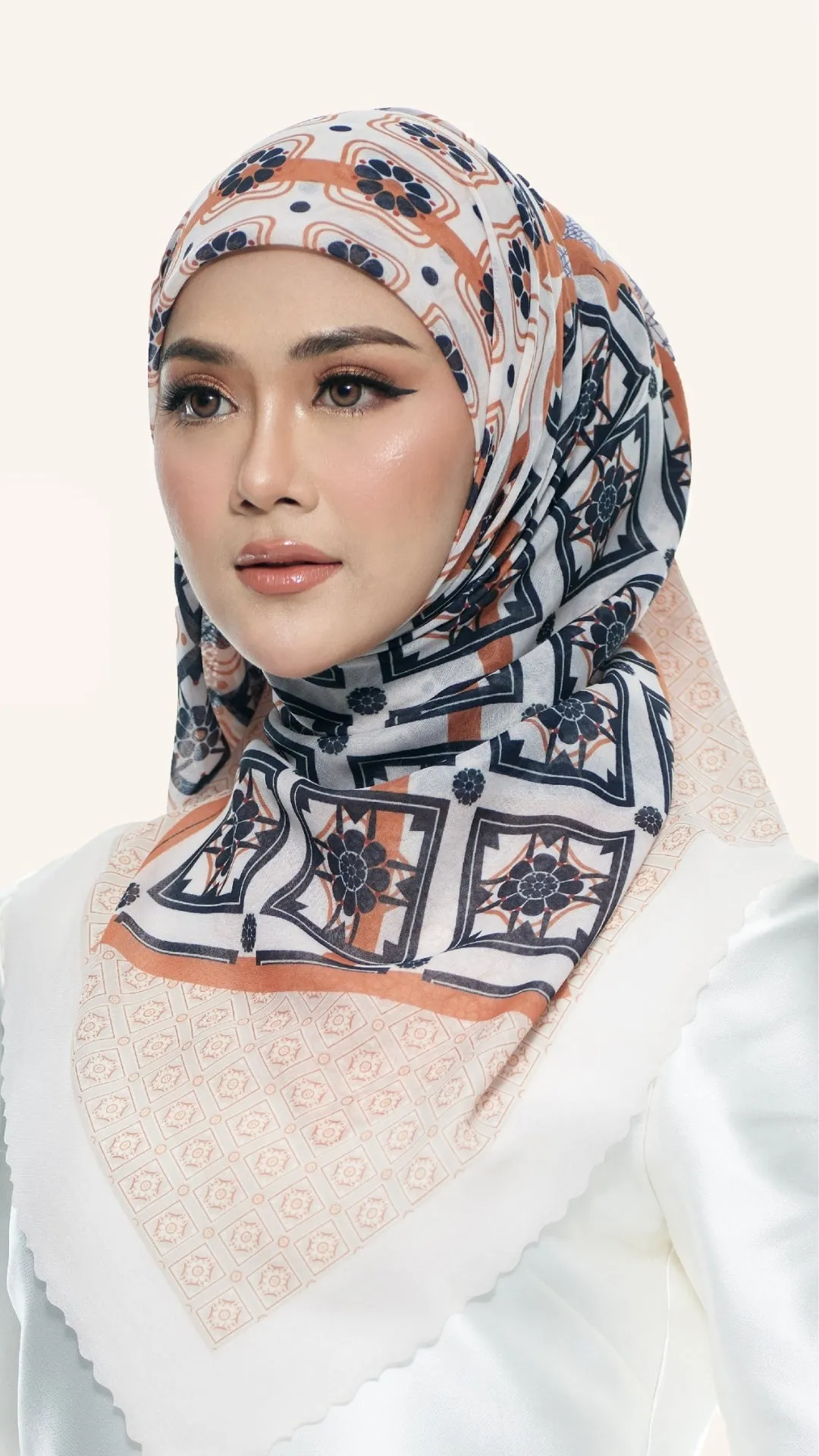 Maharani Raya Square Scarf