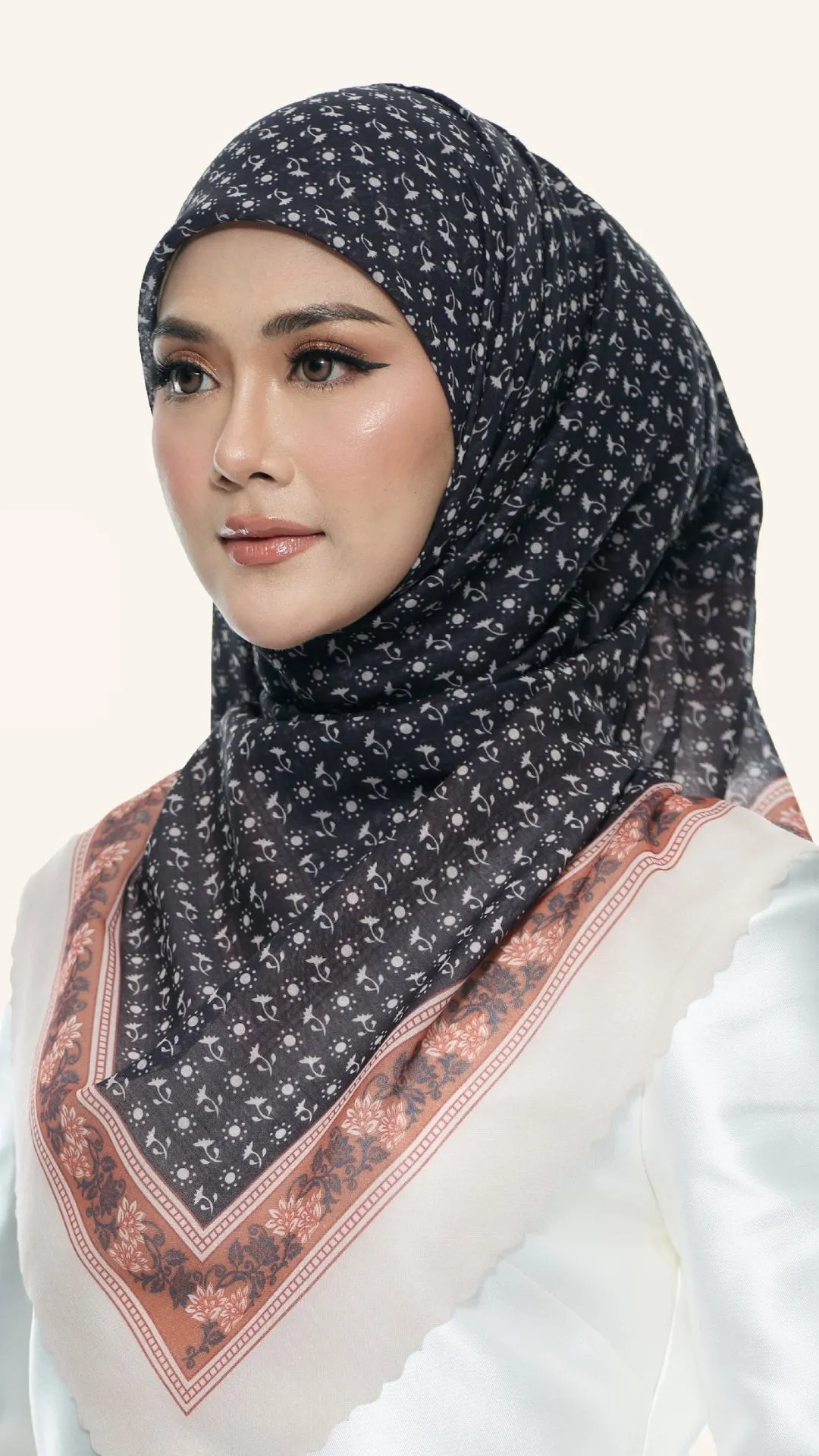 Maharani Raya Square Scarf