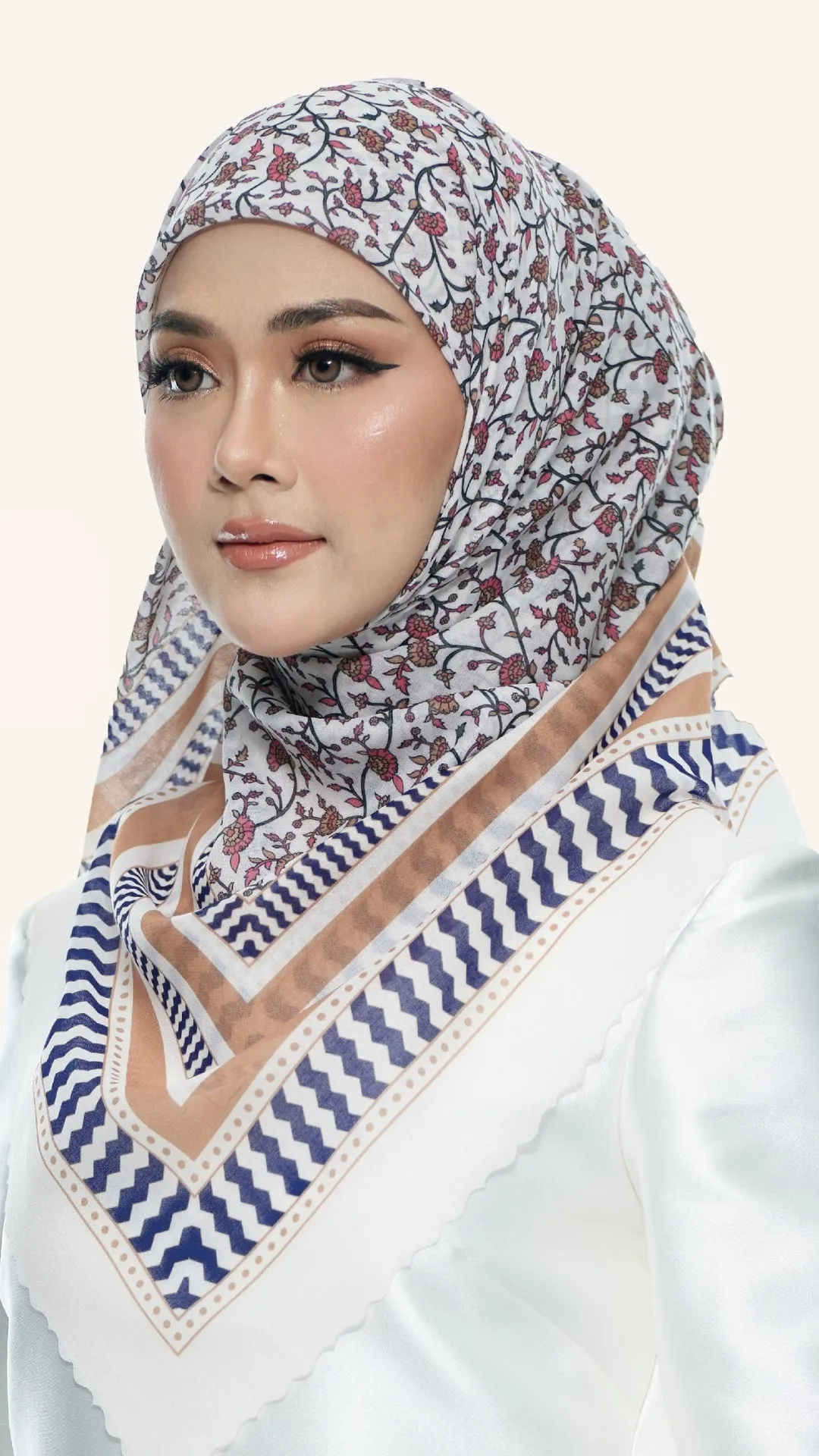 Maharani Raya Square Scarf