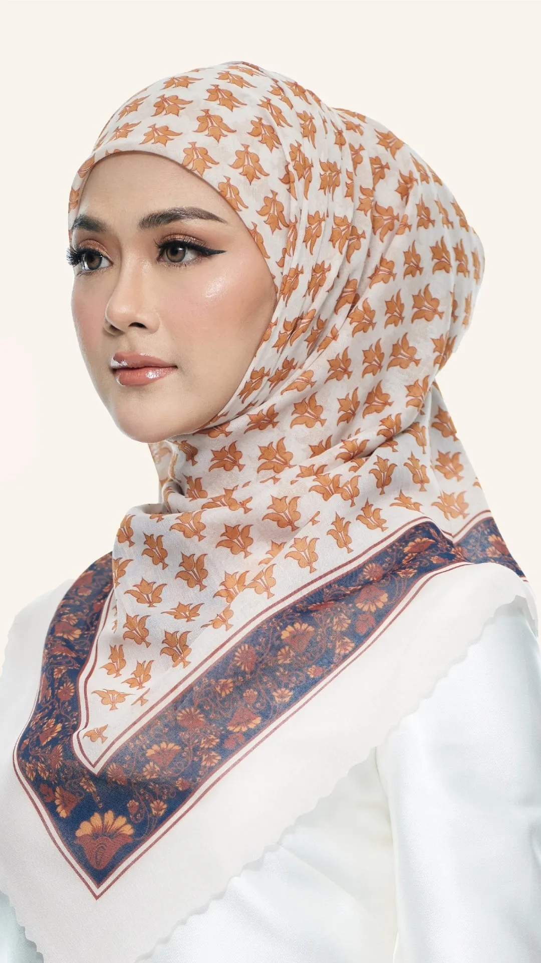 Maharani Raya Square Scarf