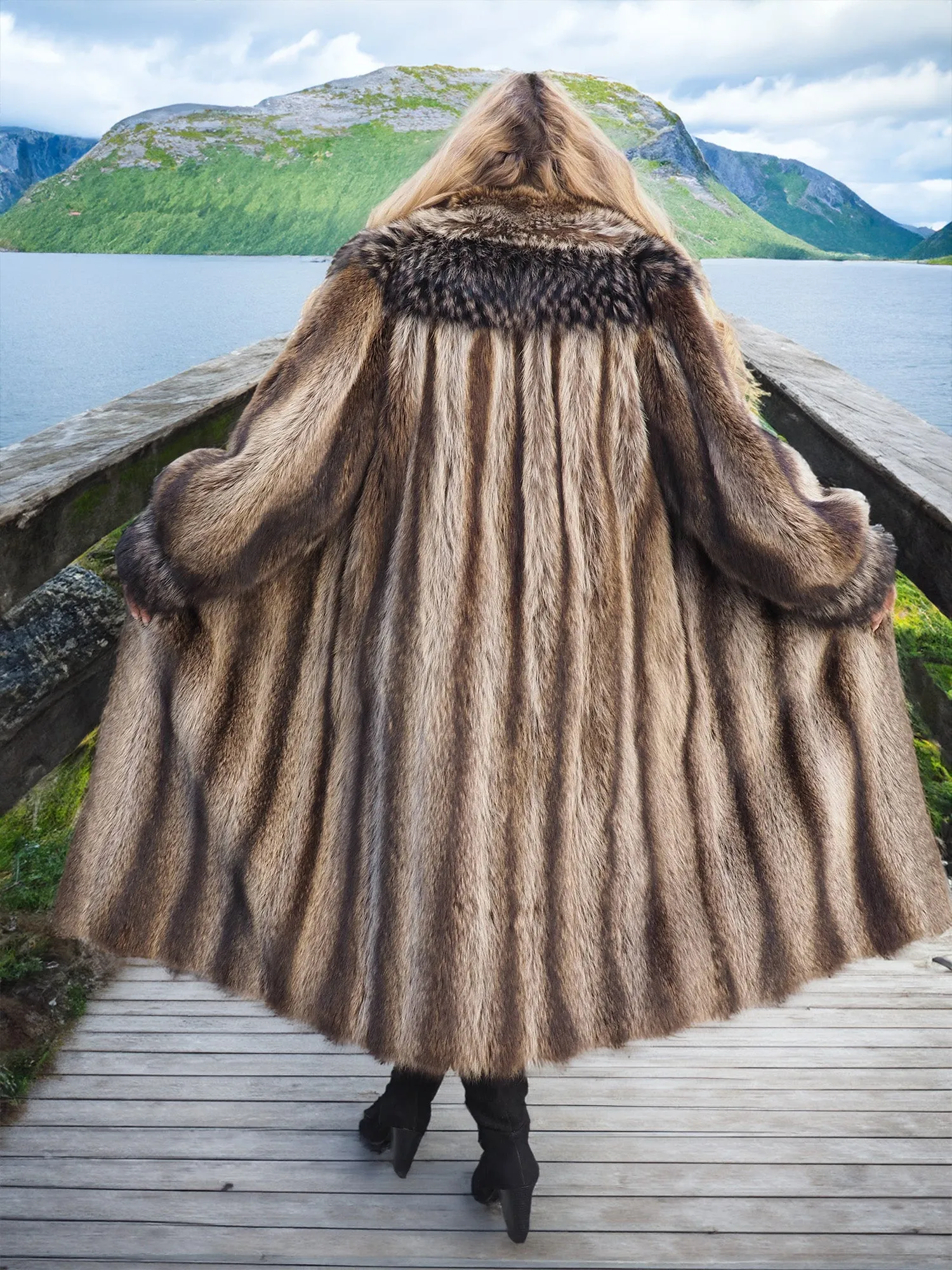 Raccoon Fur Coat Coats Silver Fox Cape Design By Renfrew M/L