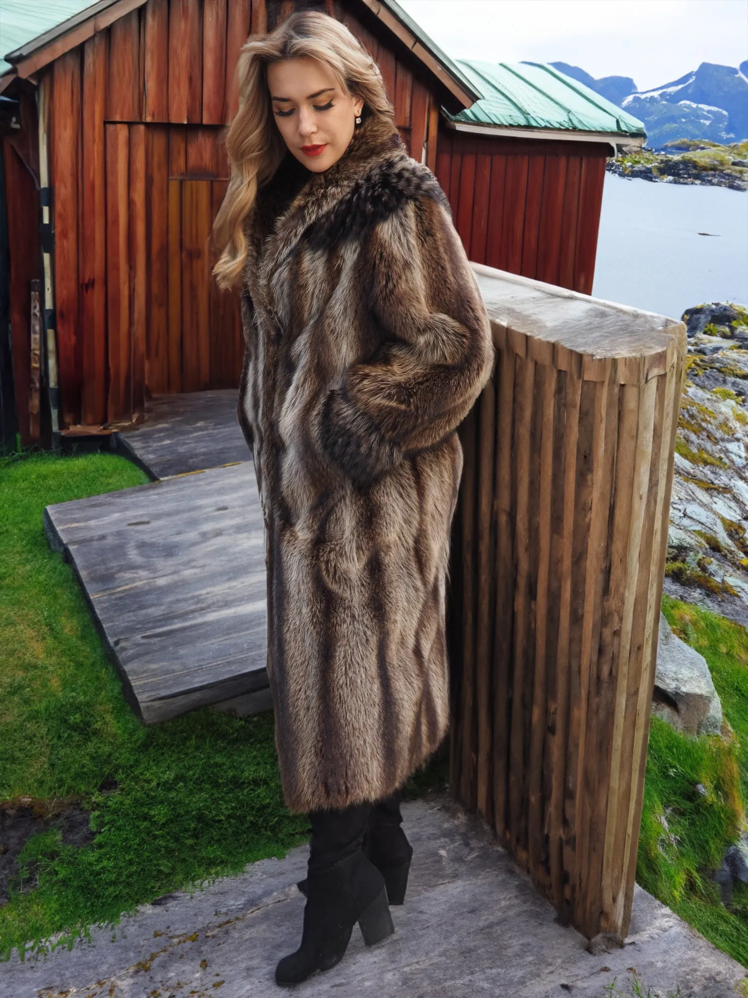 Raccoon Fur Coat Coats Silver Fox Cape Design By Renfrew M/L