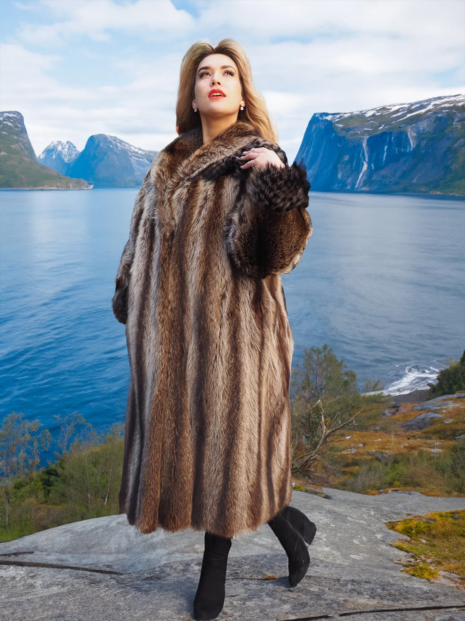 Raccoon Fur Coat Coats Silver Fox Cape Design By Renfrew M/L