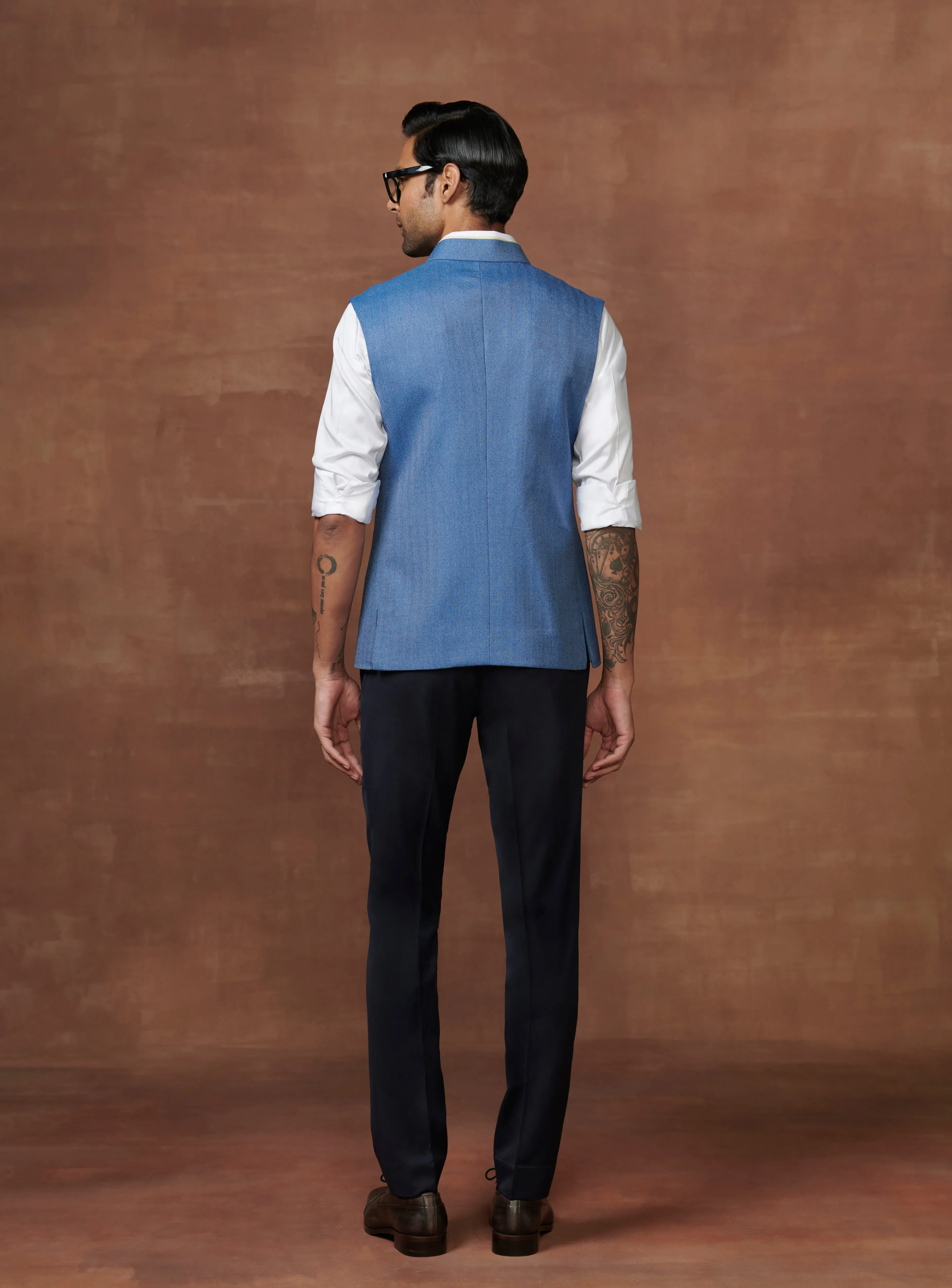 THE AZZURE SUAVE WOOL WAISTCOAT EXPERIENCE