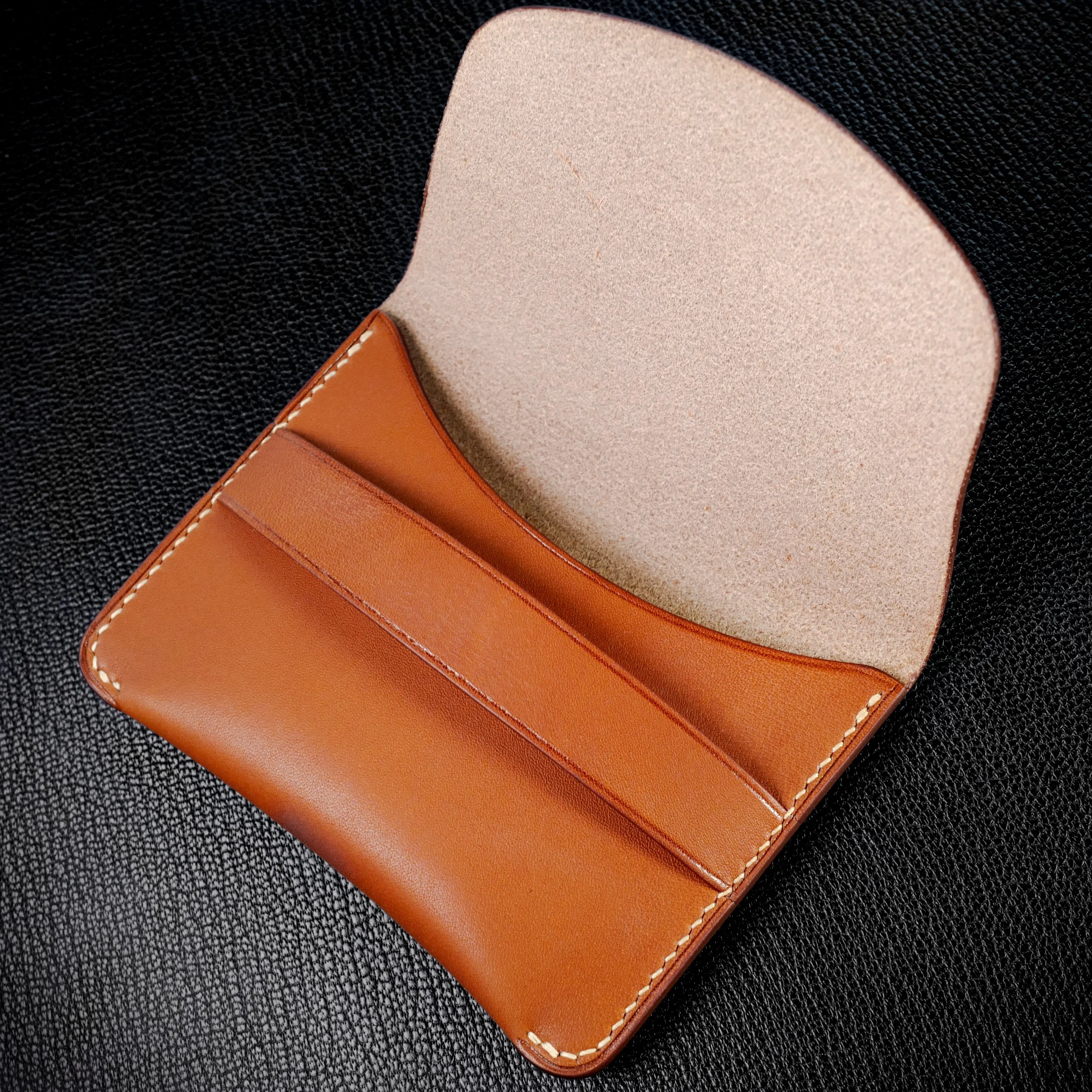 Wiry Barenia® Calf Slim Card Case