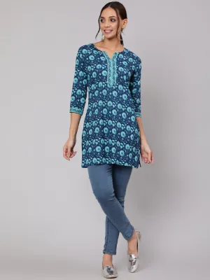 Women Blue Floral Printed Straight Tunic With Three Quarter Sleeves