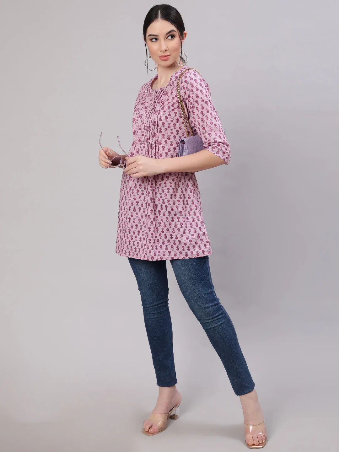 Women Mauve Straight Tunic With Three Quaretr Sleeves